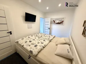 Prodej bytu 3+1, Karlovy Vary - Rybáře, U Koupaliště, 68 m2