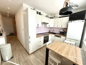 Prodej bytu 3+1, Karlovy Vary - Rybáře, U Koupaliště, 68 m2