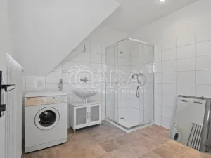 Pronájem bytu 2+kk, Praha - Prosek, Poleradská, 40 m2