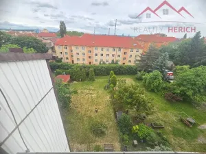 Pronájem atypického bytu, Chomutov, náměstí Dr. Beneše, 155 m2
