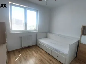 Pronájem bytu 2+kk, Praha - Kyje, Farkašova, 38 m2