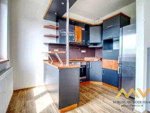 Pronájem bytu 1+kk, Hradec Králové - Nový Hradec Králové, Mrštíkova, 32 m2