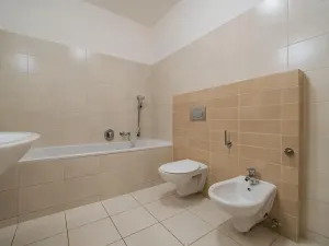 Pronájem kanceláře, Praha - Smíchov, Štefánikova, 168 m2