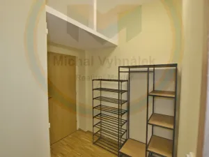 Pronájem bytu 2+kk, Klecany, Nám. Třebízského, 52 m2