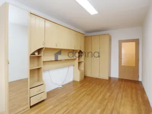 Pronájem bytu 4+kk, Praha, Kazašská, 107 m2