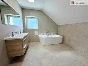 Prodej rodinného domu, Lukov, K Pasekám, 247 m2