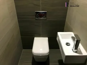Pronájem bytu 2+kk, Karlovy Vary - Drahovice, Mattoniho nábřeží, 62 m2
