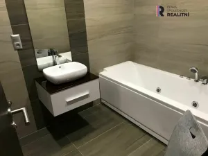 Pronájem bytu 2+kk, Karlovy Vary - Drahovice, Mattoniho nábřeží, 62 m2
