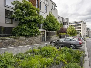 Pronájem garážového stání, Praha - Vinohrady, Italská, 12 m2