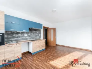 Pronájem bytu 1+kk, Karlovy Vary, Jáchymovská, 27 m2