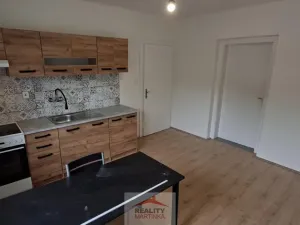 Pronájem bytu 2+1, Valašské Meziříčí - Krásno nad Bečvou, Zámecká, 75 m2