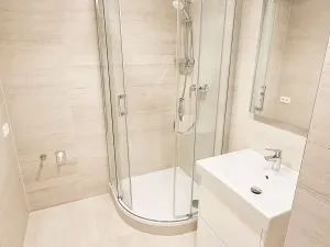 Pronájem bytu 1+kk, Praha - Hloubětín, Poděbradská, 31 m2