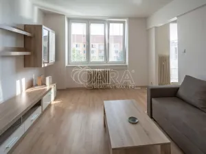 Pronájem bytu 2+1, Neratovice, Čtvercová, 55 m2