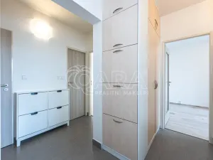 Pronájem bytu 3+kk, Praha - Kobylisy, Kaňkovského, 68 m2