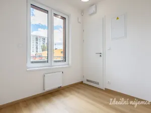 Pronájem bytu 1+kk, Praha - Vysočany, Bukačova, 44 m2