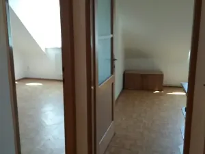 Pronájem bytu 2+1, Praha - Záběhlice, Macešková, 56 m2