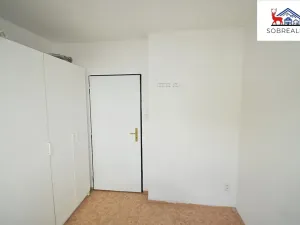 Prodej bytu 3+1, Osek, Hrdlovská, 55 m2