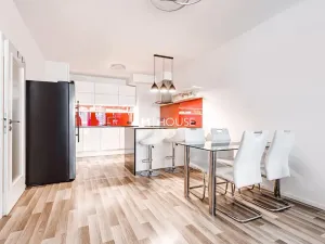 Pronájem bytu 3+kk, Praha - Strašnice, Zvěřinova, 82 m2