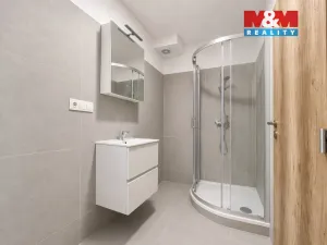 Pronájem bytu 1+kk, Zlín - Malenovice, Jarolímkovo náměstí, 27 m2