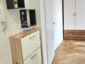 Pronájem bytu 2+1, Praha - Strašnice, Krupská, 46 m2