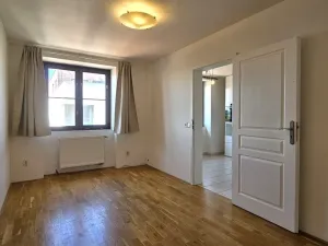 Pronájem bytu 2+1, Praha, Braunerova, 46 m2