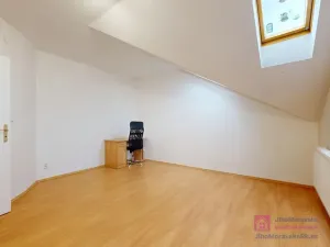 Pronájem bytu 5+1, Vracov, náměstí Míru, 233 m2