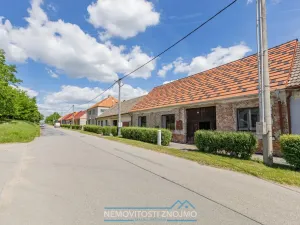 Prodej rodinného domu, Božice, 382 m2