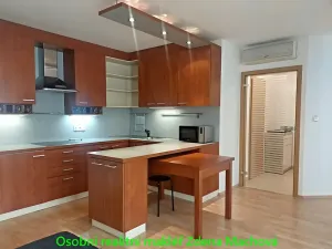 Pronájem bytu 2+kk, Praha - Strašnice, Gutova, 48 m2