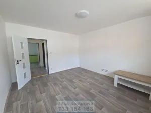 Pronájem bytu 2+1, Krnov - Pod Cvilínem, Čsl. armády, 56 m2