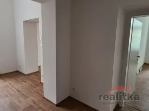 Pronájem bytu 2+1, Opava - Město, Ostrožná, 70 m2