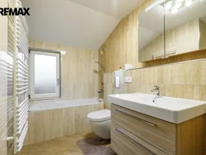 Pronájem bytu 4+kk, Karlovy Vary, Bulharská, 118 m2