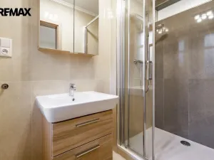 Pronájem bytu 4+kk, Karlovy Vary, Bulharská, 118 m2