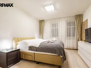 Pronájem bytu 4+kk, Karlovy Vary, Bulharská, 118 m2
