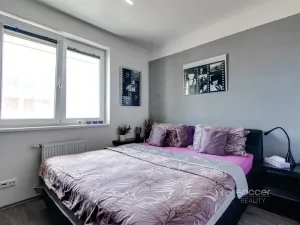 Pronájem bytu 2+kk, Praha - Kyje, Farkašova, 41 m2