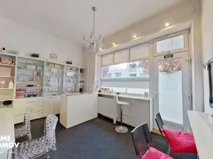 Pronájem obchodního prostoru, Zlín, Sadová, 77 m2