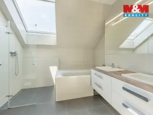 Prodej rodinného domu, Praha - Suchdol, K Roztokům, 160 m2