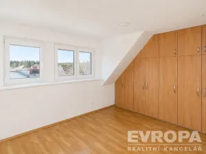Pronájem vily, Průhonice, Sadová, 350 m2