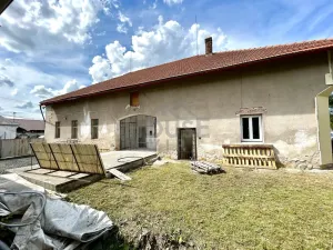 Prodej rodinného domu, Hořany, 452 m2