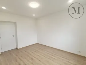 Pronájem bytu 2+kk, České Budějovice, Heydukova, 65 m2