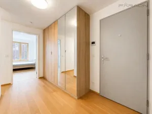 Pronájem bytu 2+kk, Praha - Radlice, U Komína, 57 m2