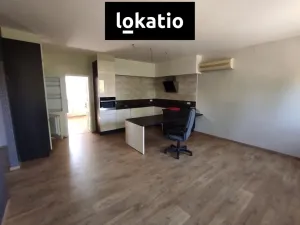 Pronájem skladu, Hostivice, 1549 m2