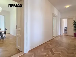 Pronájem kanceláře, Praha - Karlín, Sokolovská, 49 m2