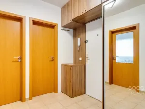 Pronájem bytu 2+kk, Klecany, V Honech, 52 m2
