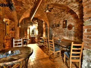 Prodej restaurace, Hradec Králové, Velké náměstí, 350 m2