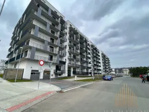 Pronájem bytu 2+kk, Praha - Vysočany, Smržových, 58 m2