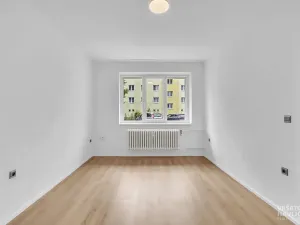 Pronájem bytu 2+1, Úpice, Sládkova, 51 m2