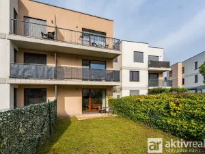 Pronájem bytu 1+kk, Praha - Modřany, Provázkova, 38 m2