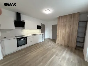 Pronájem bytu 3+1, Lanškroun - Žichlínské Předměstí, Komenského, 81 m2