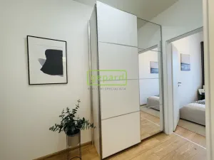 Pronájem bytu 2+kk, Praha, Arnošta Staňka, 31 m2