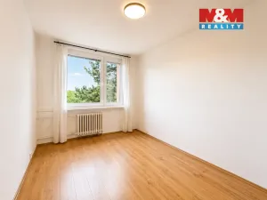 Pronájem bytu 2+kk, Praha - Petrovice, Kurčatovova, 43 m2